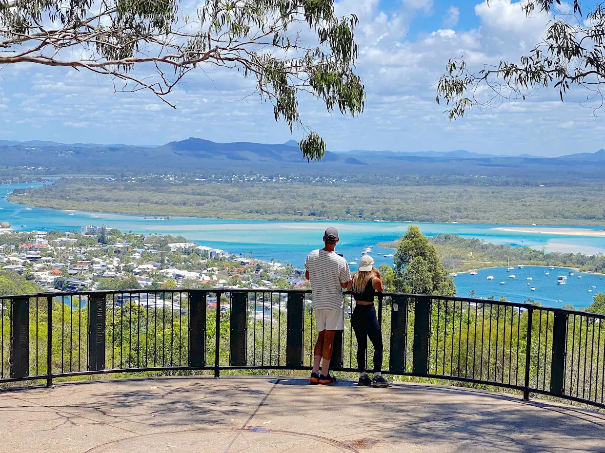 Secrets of Noosa Tour with Oceanview Lunch, Lookout, Art, Nature, History & Noosa River Ferry