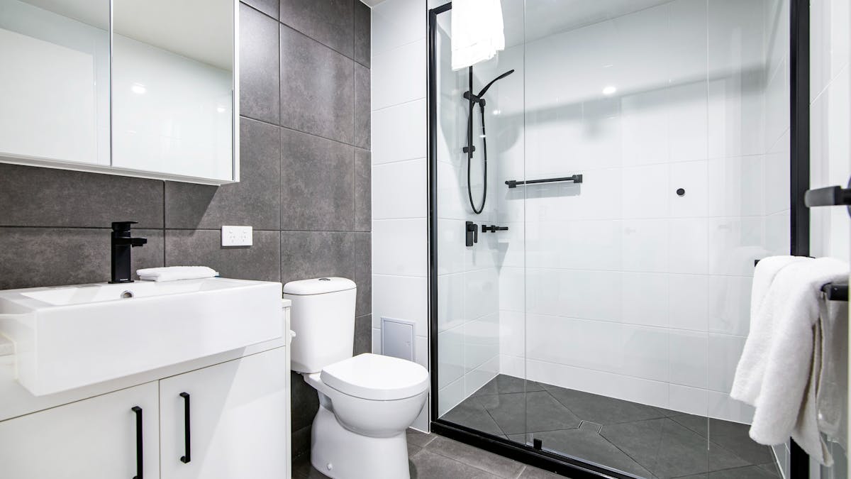 1 Bedroom Apartment - Bathroom