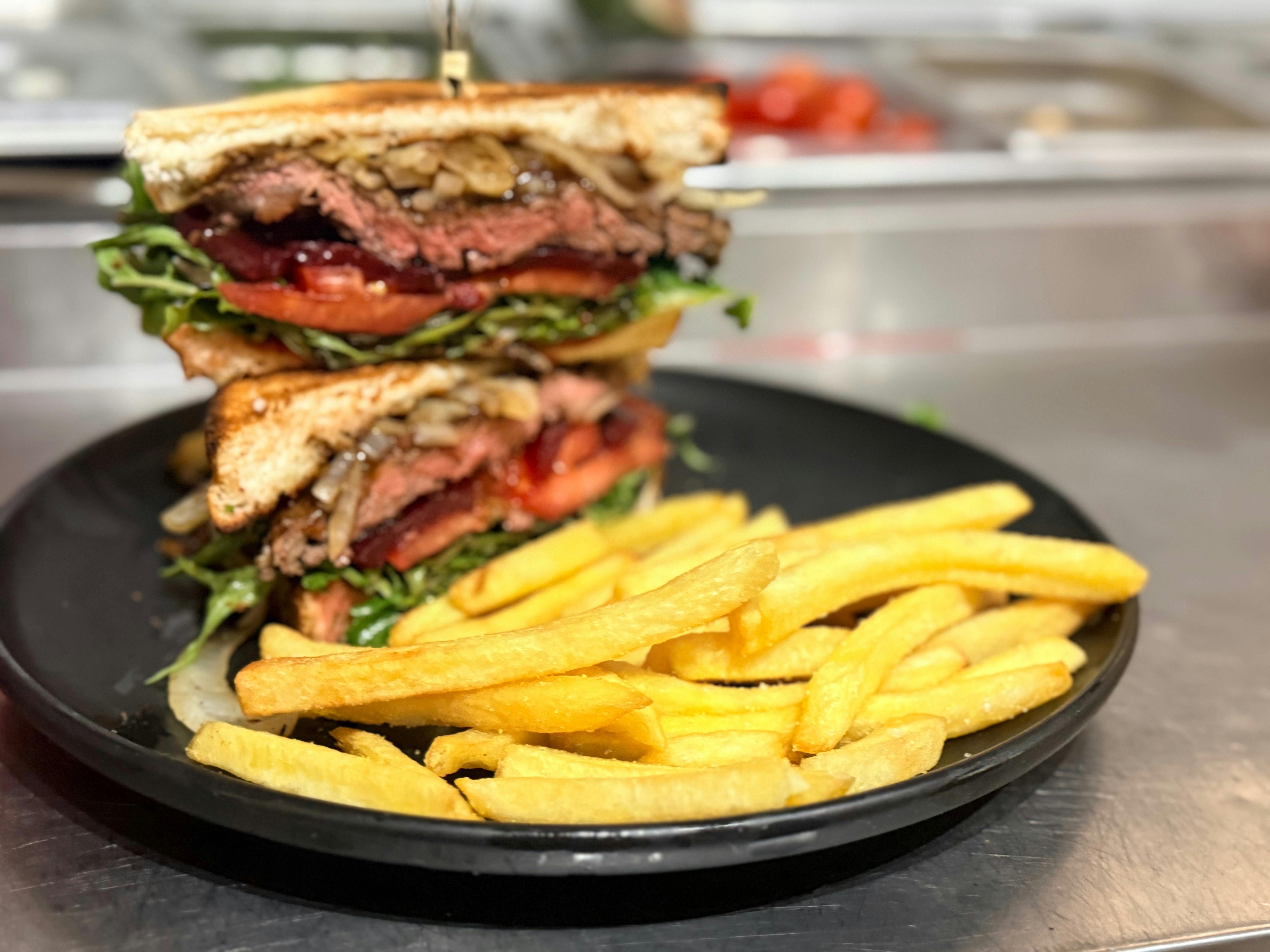 Steak sandwich & chips