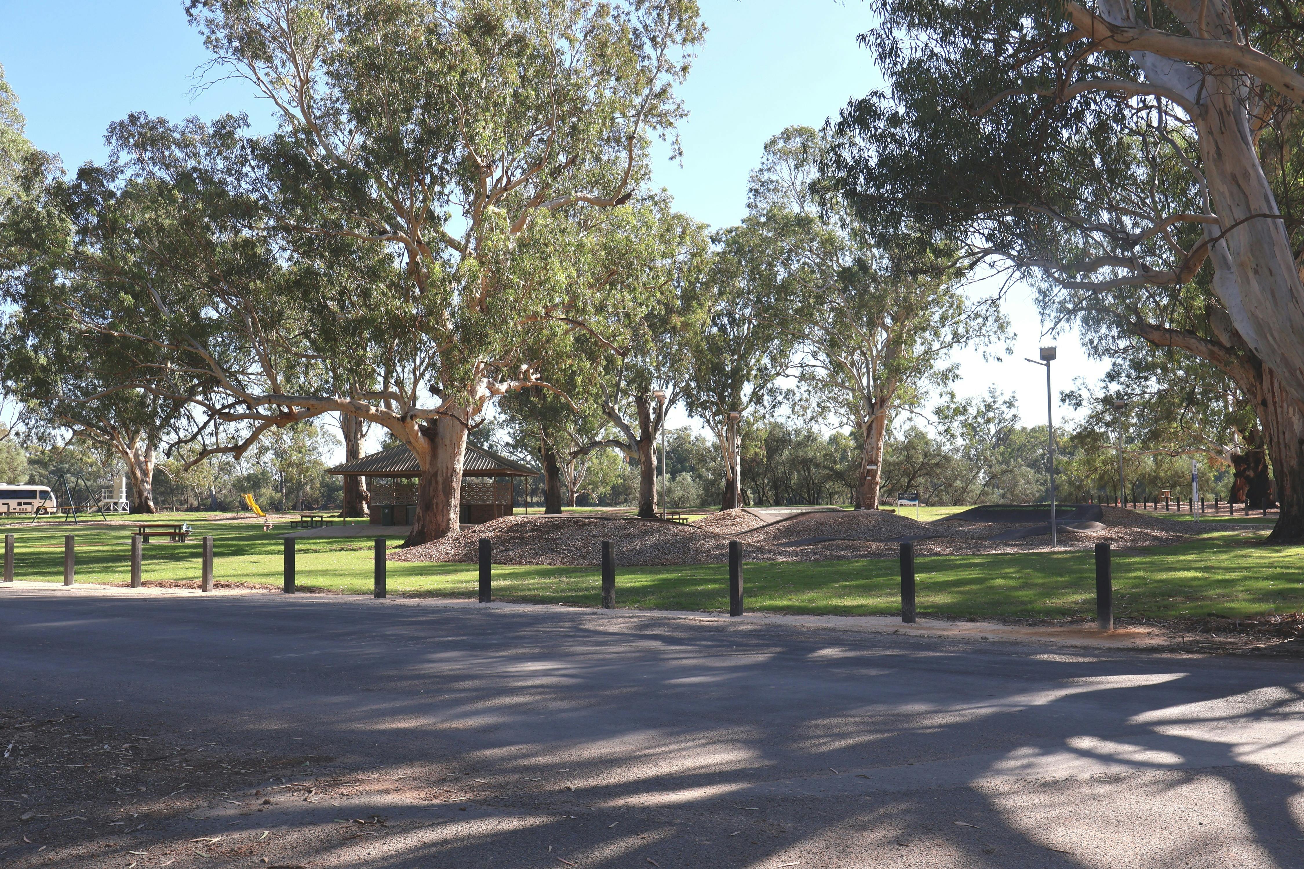 Pump track