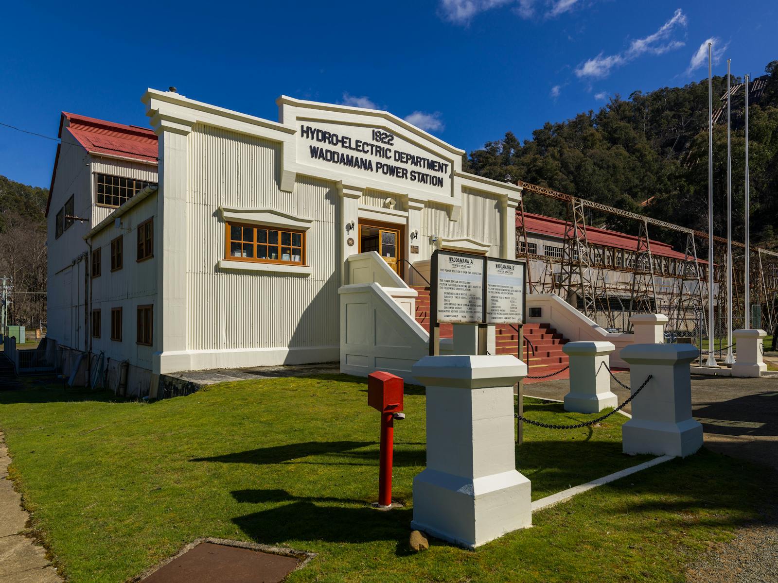 Photo of front entrance to Waddamana Power Station