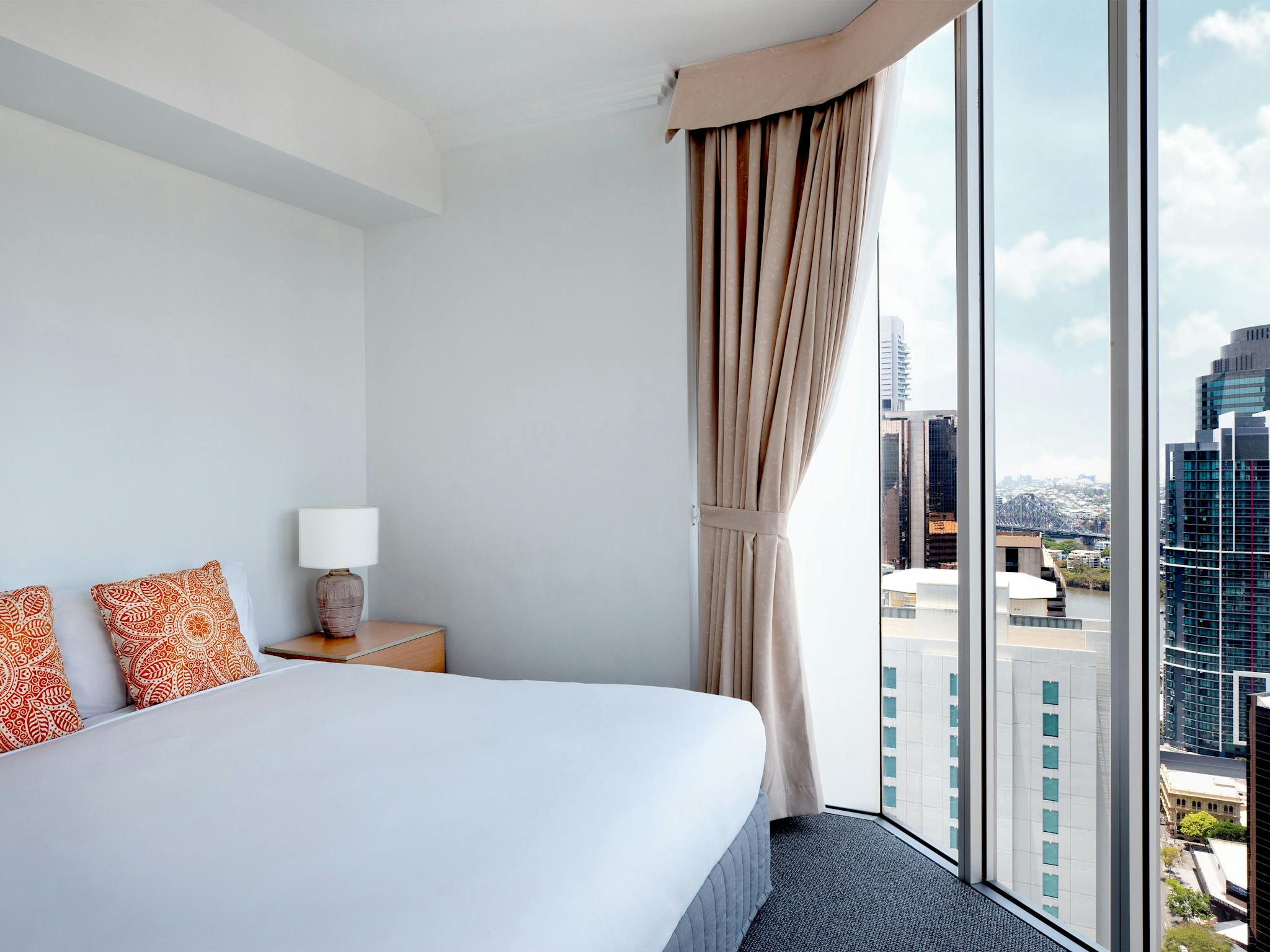 Mantra on Mary - 3 Bedroom Apartment Mantra on Mary - 3 Bedroom Apartment