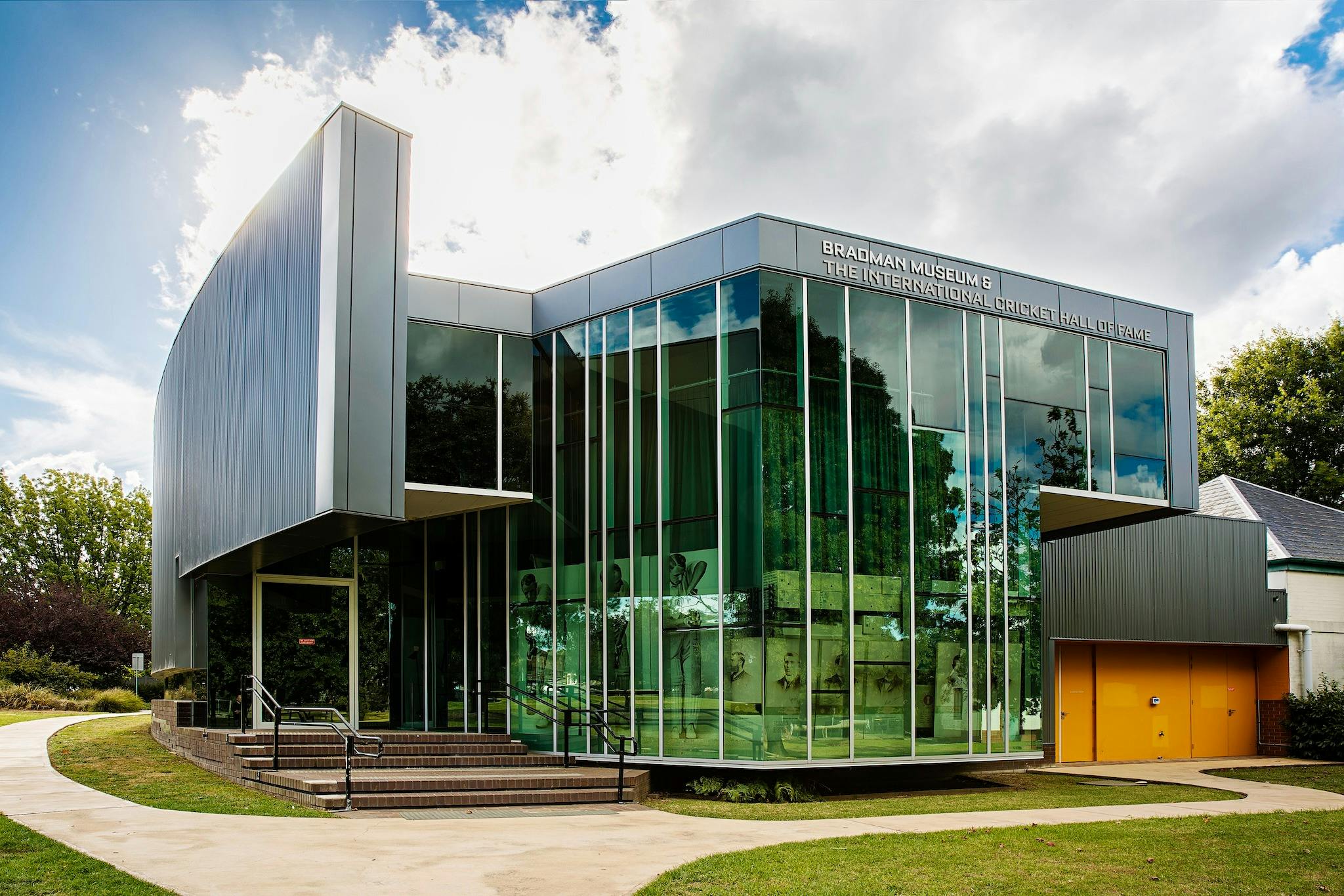 Bradman Museum . Tour of Bowral Honey Farm and Bradman