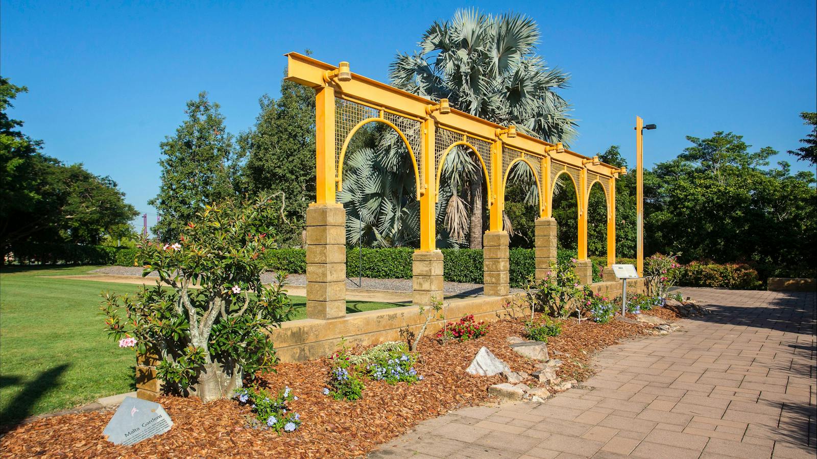 Archway at Botanic Gardens