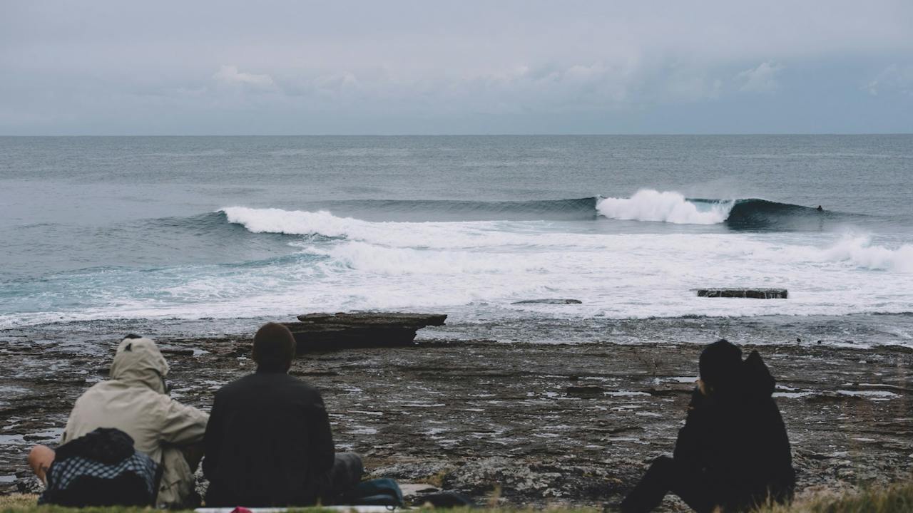 Guillotines Surf Break in Winter