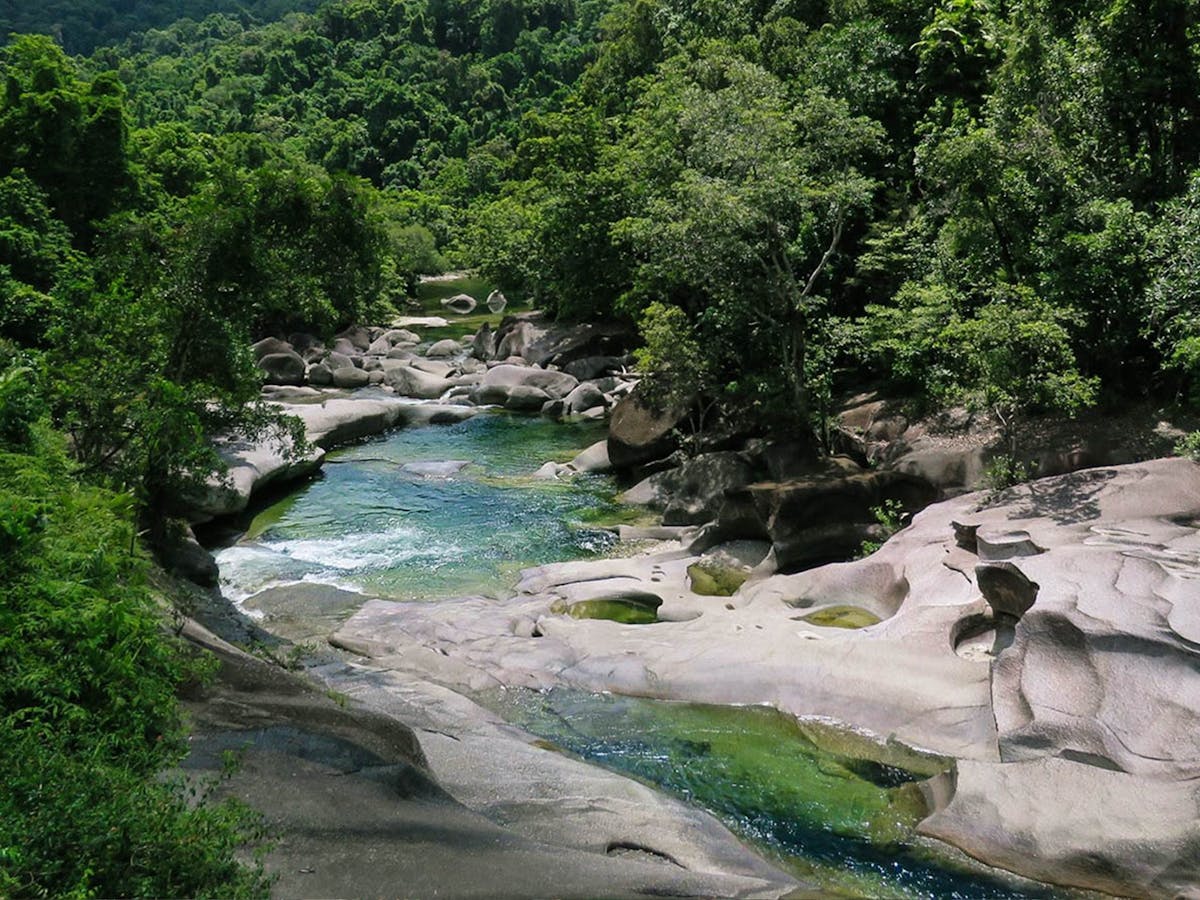 Babinda boulders lookout with wooronooran safaris