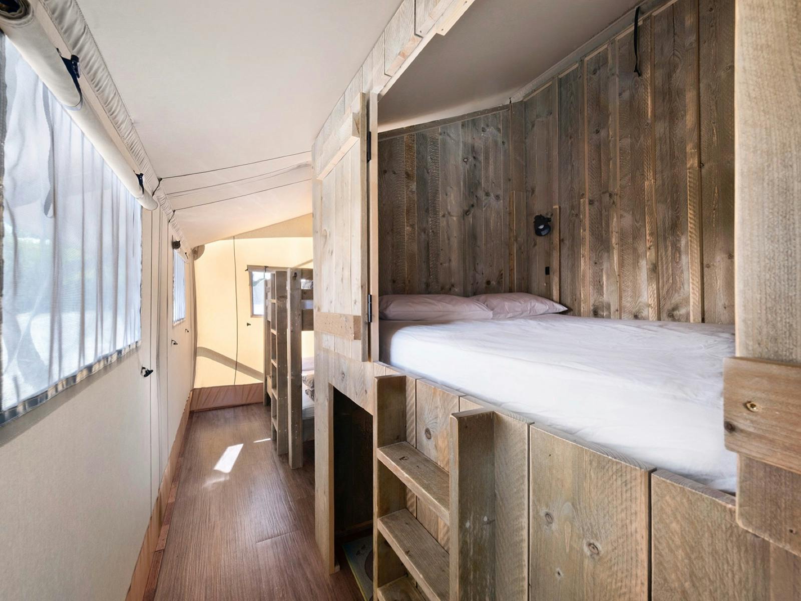 Three bedroom Safari - Loft bed