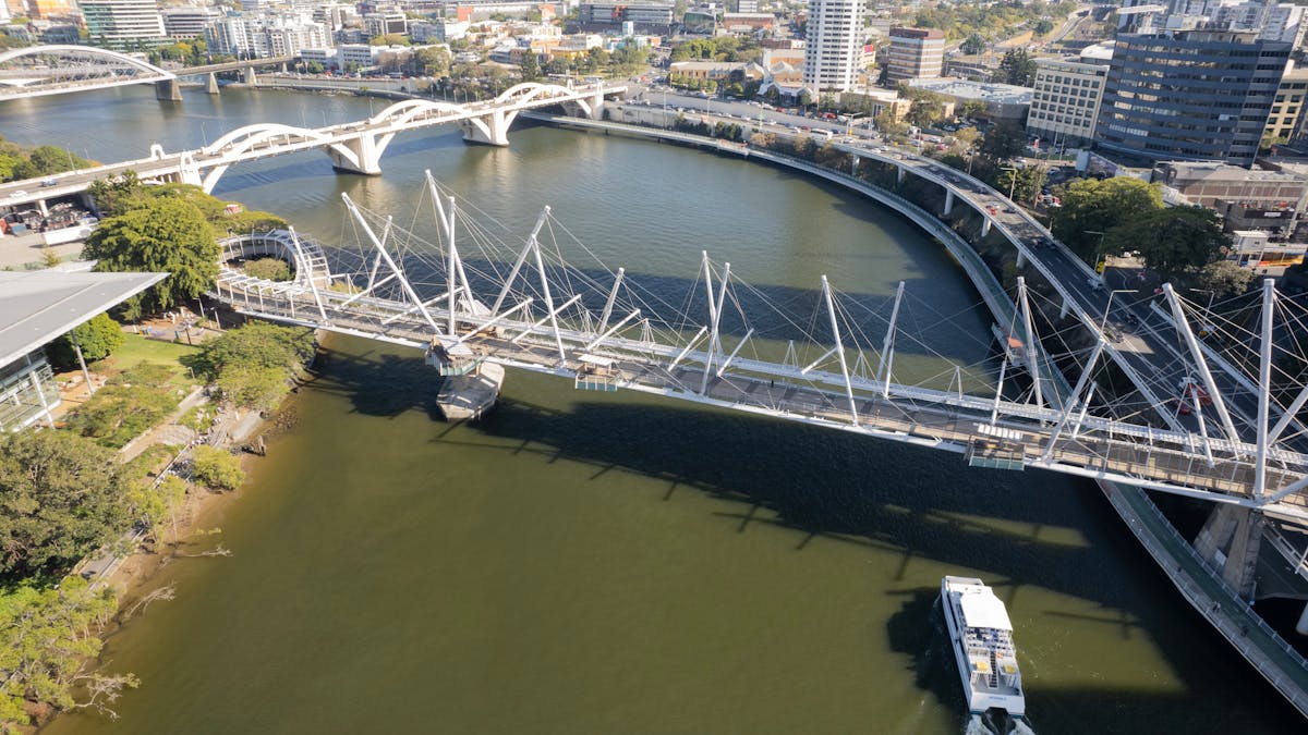 Mirimar II departing the City on its way to Lone Pine Koala Sanctuary