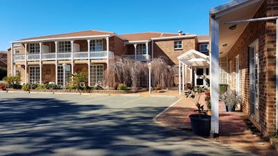 Golden Age Motor Inn