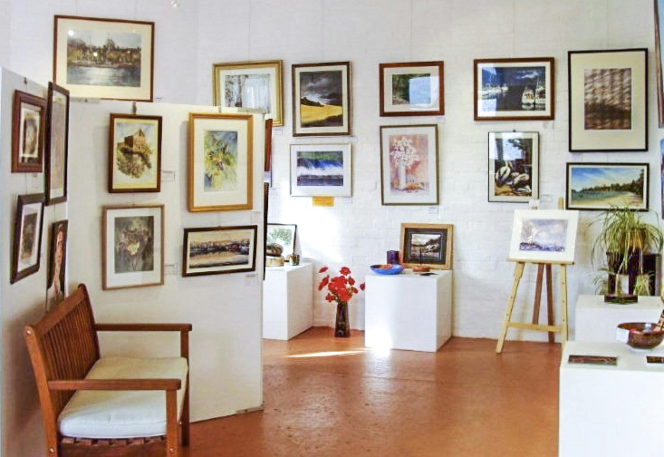 Lovett Gallery Cygnet