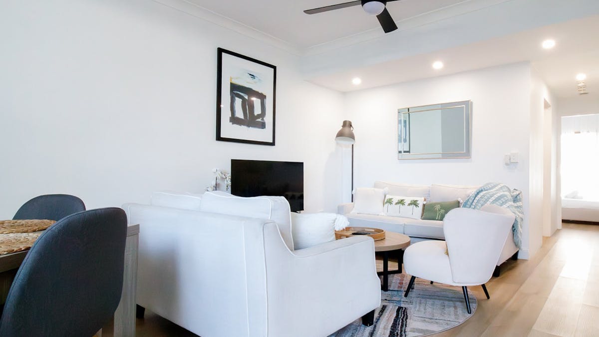 3 Bedroom unit in Surfers Paradise - Lounge