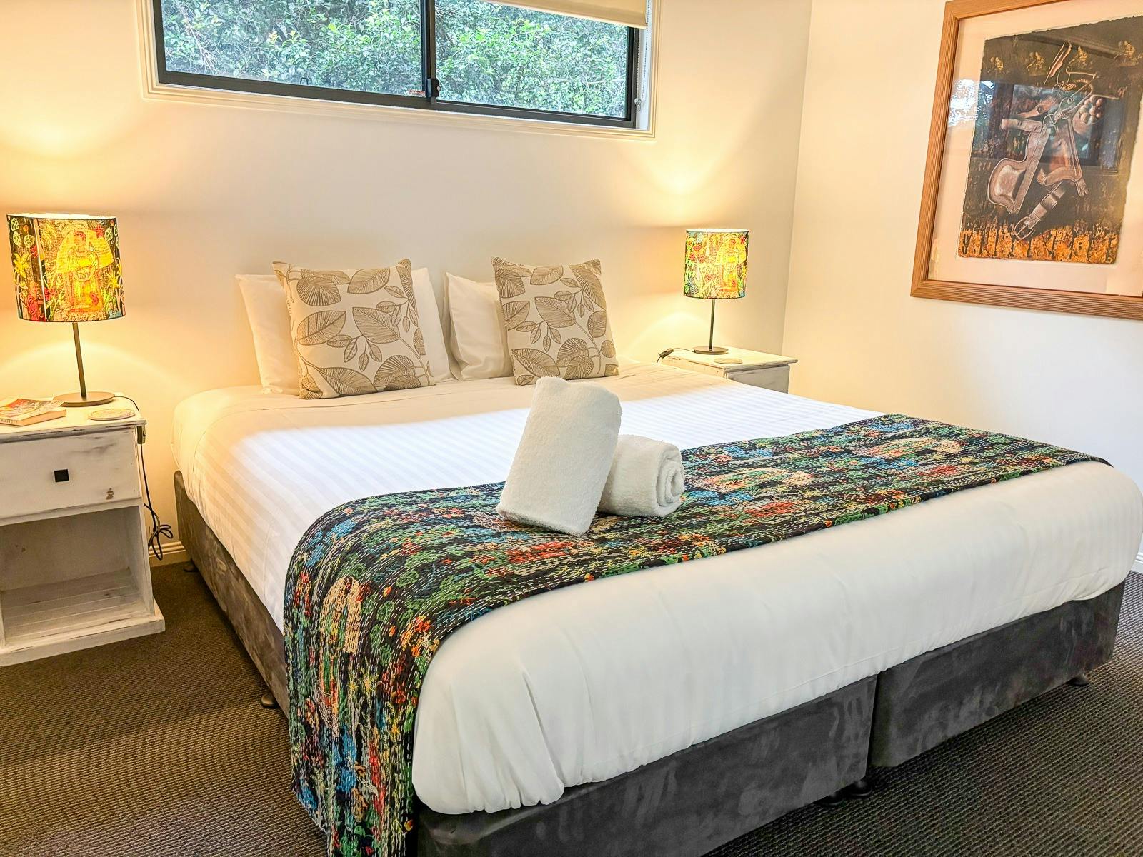 Riverside King Villa