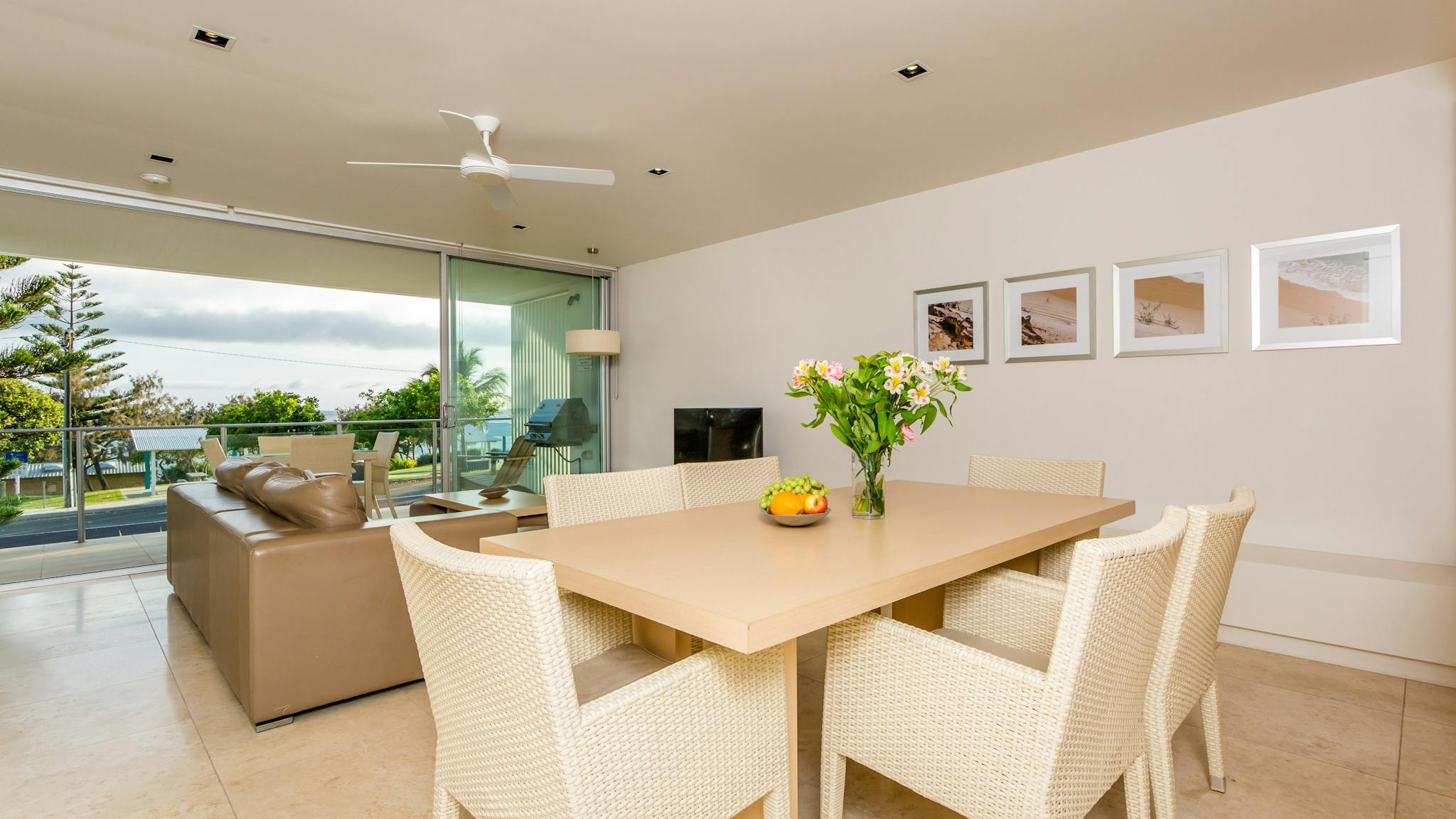 Lounge Dining Lounge Dining