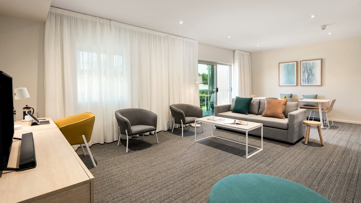 Wifi, TV, streaming, Kitchenette, Hairdryer, Smoke detectors, Balcony, Daily Room Service, Aircon