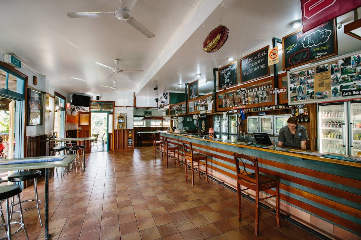 Mena Creek Hotel Bar