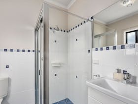 MG Delux ensuite #mountgambierapartments#mountgambieraccommodation
