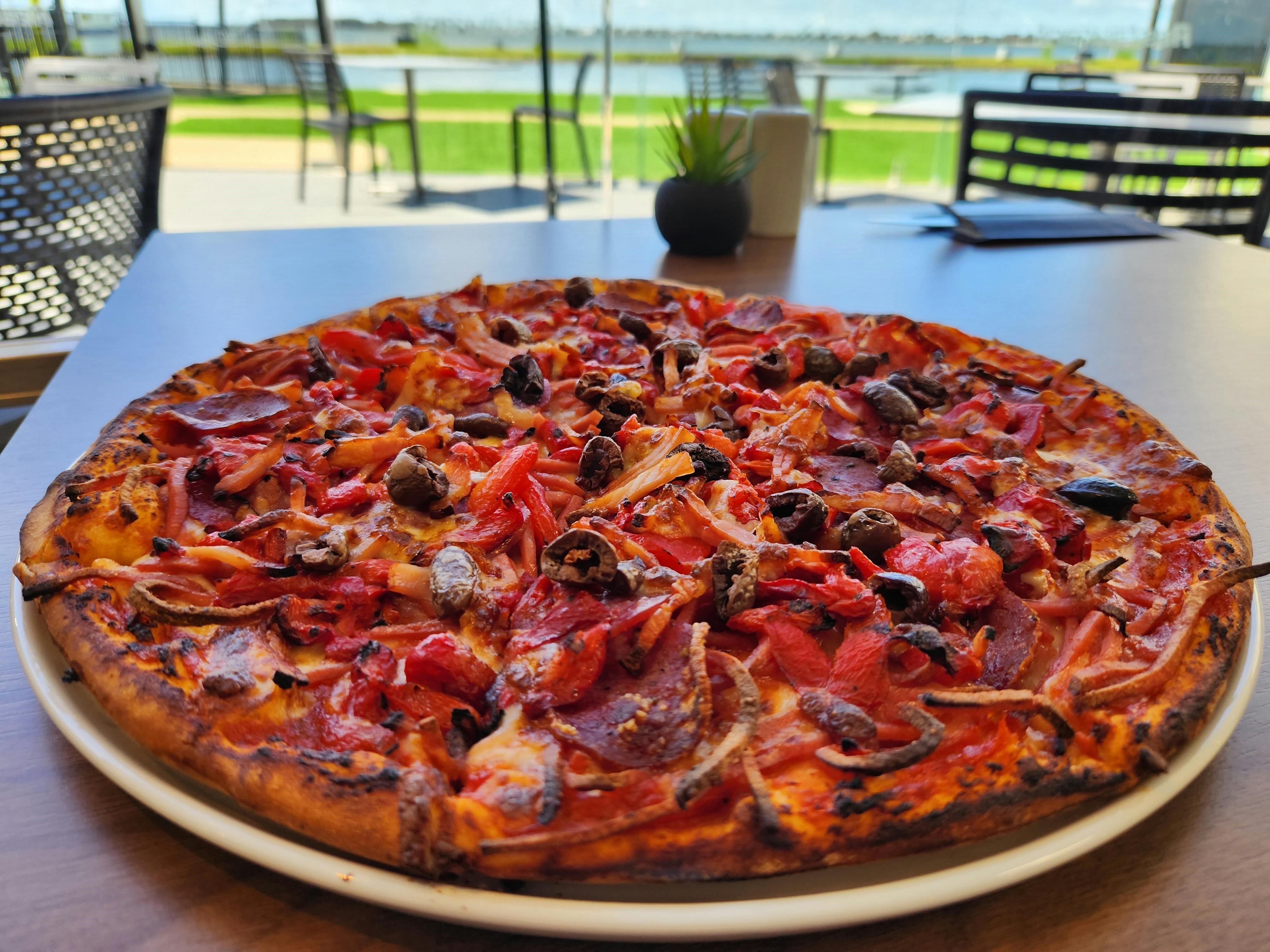 Serving a large variety of your favourite pizzas, perfect to feed the whole family.