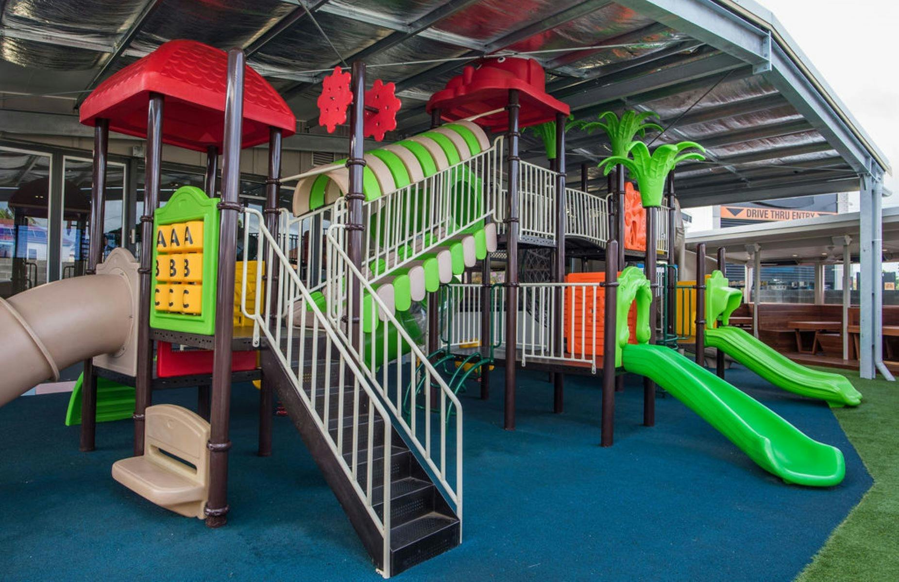 Warilla Hotel Bar & Bistro in Shellharbour