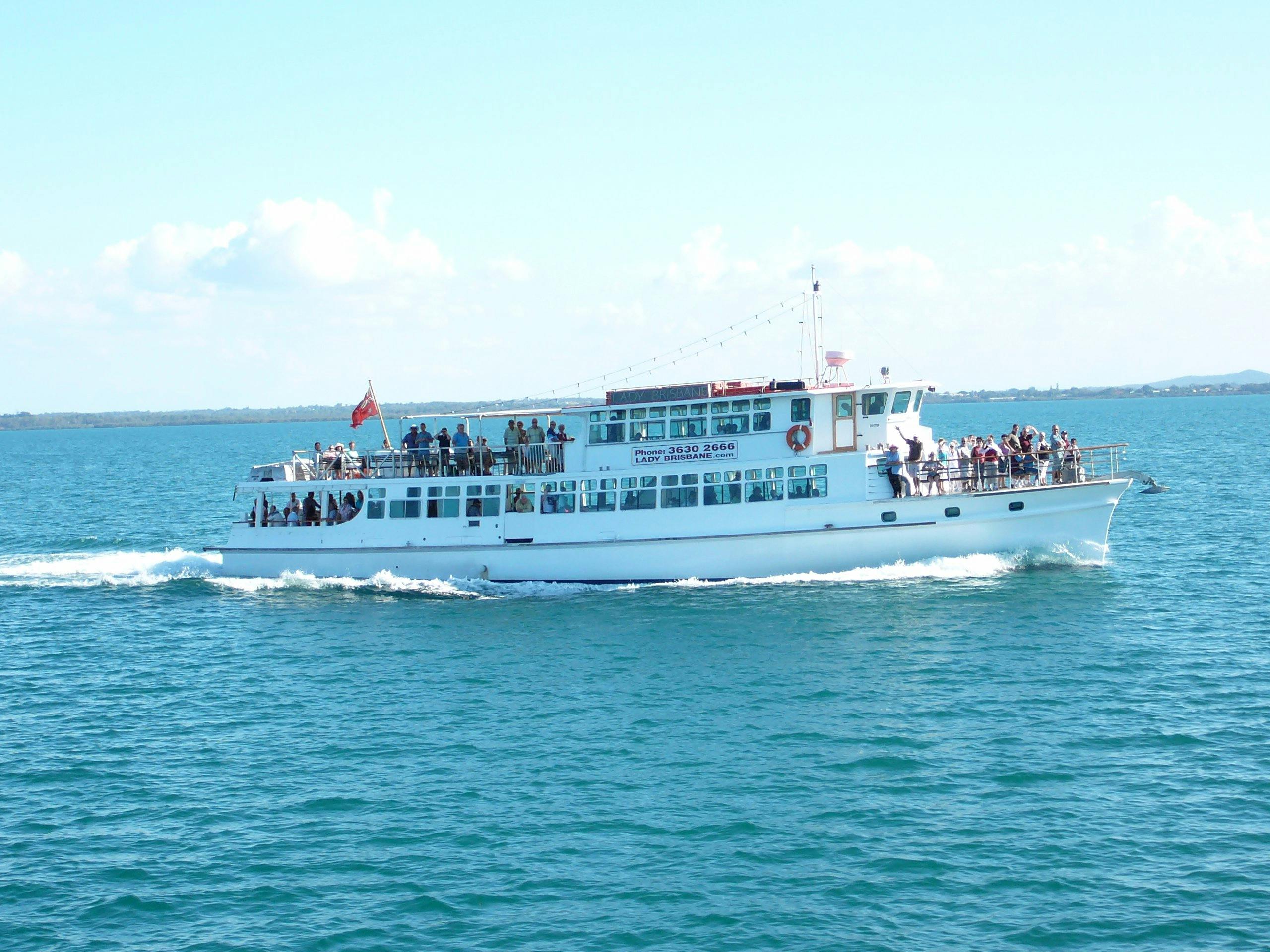 Lady Brisbane sailing to Brisbane