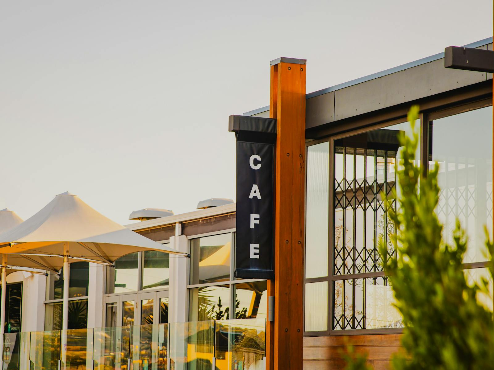 the cafe sign shoreline hotel