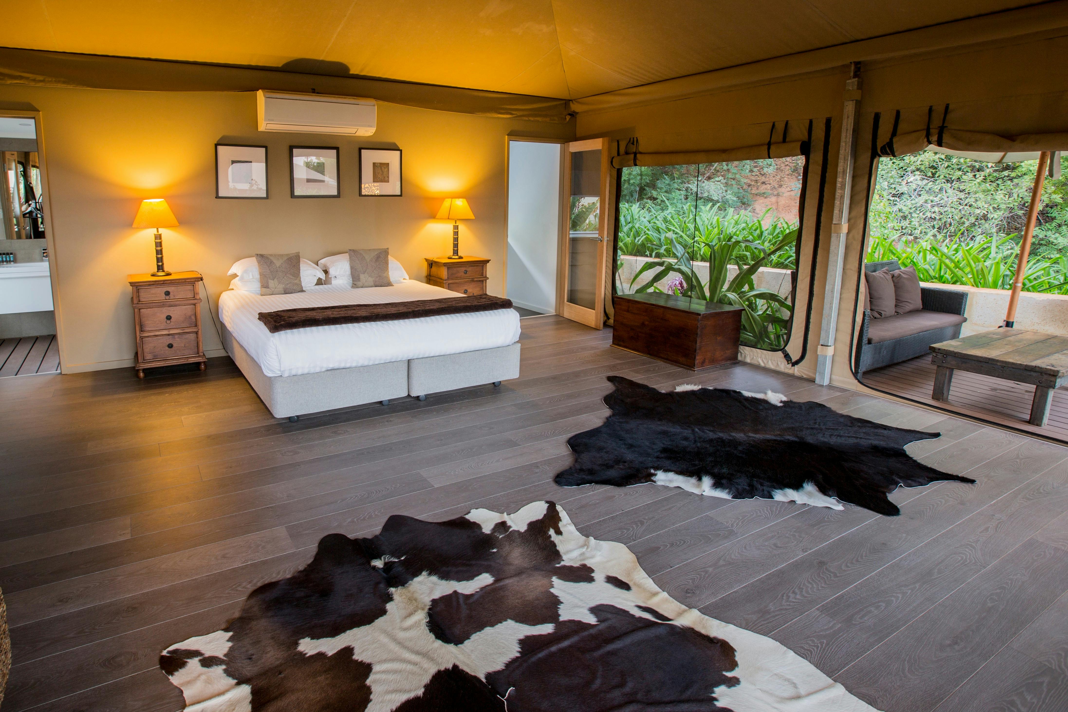 Deluxe Safari King Tent with Air-Conditioning