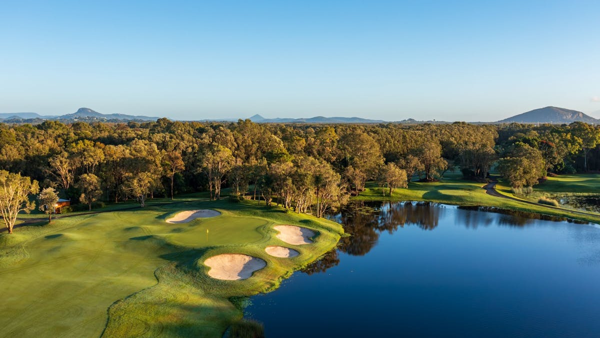 noosa solo golf tour