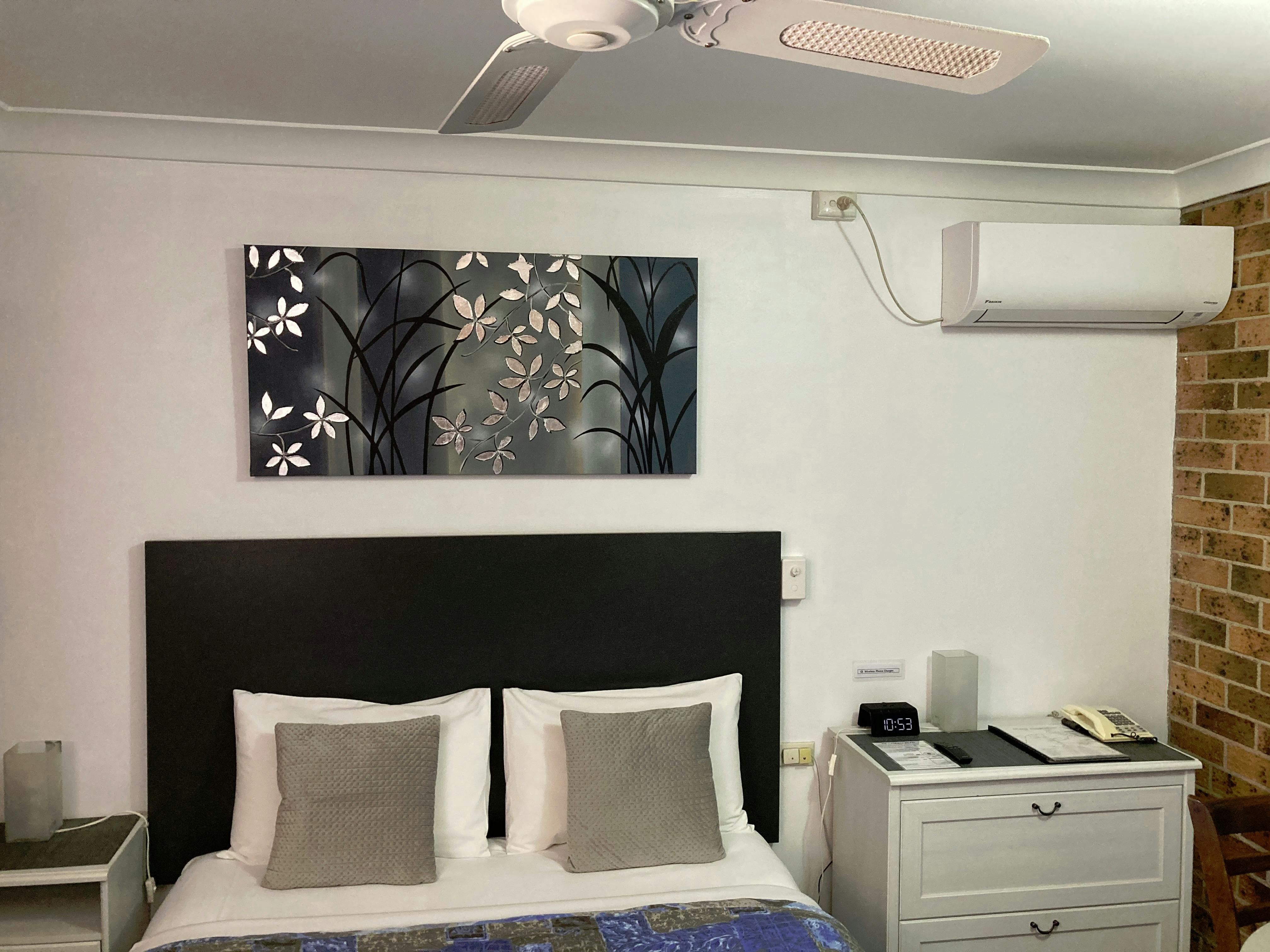 Standard Queen room