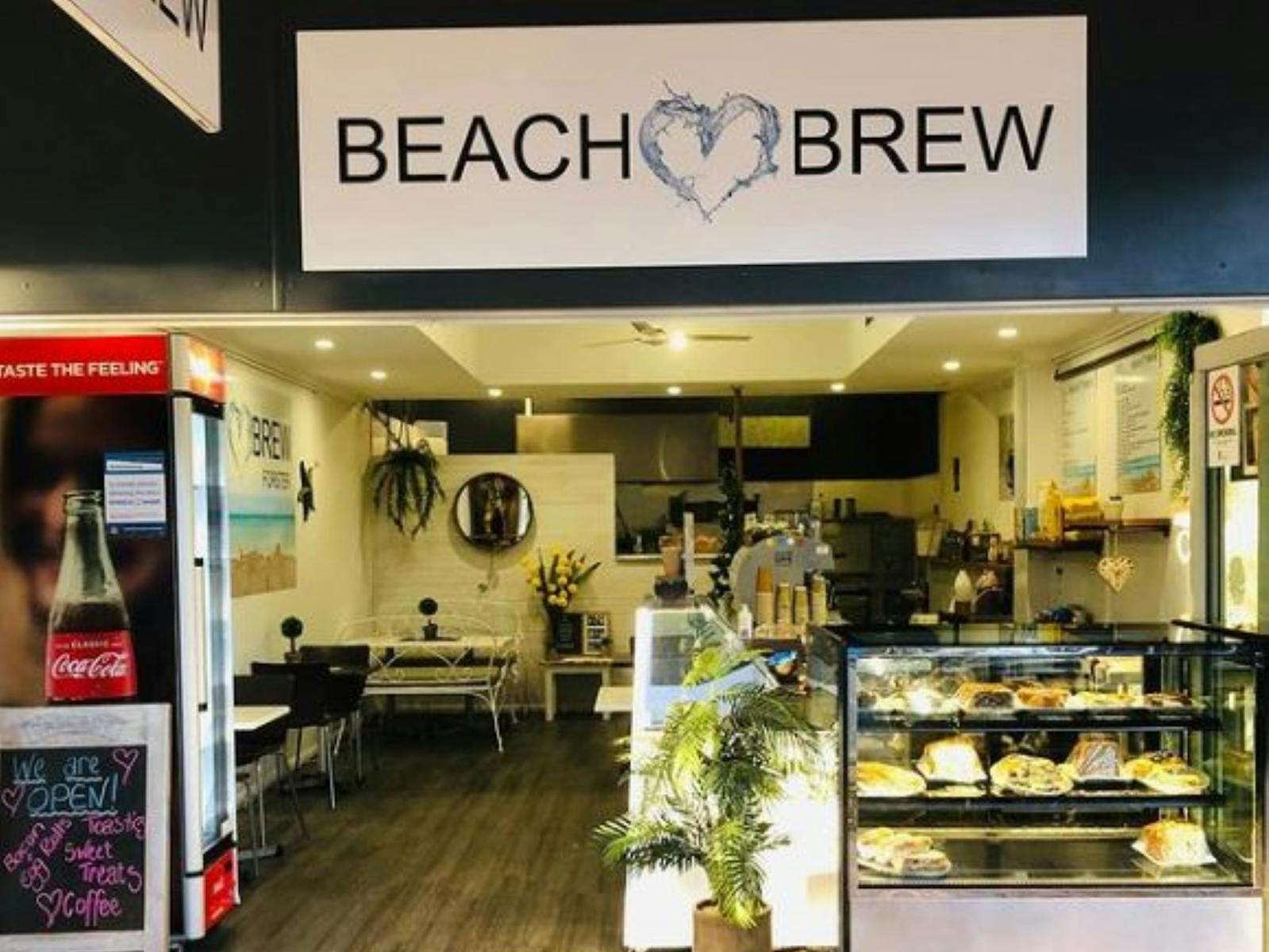 Beach Bums Cafe and Creamery