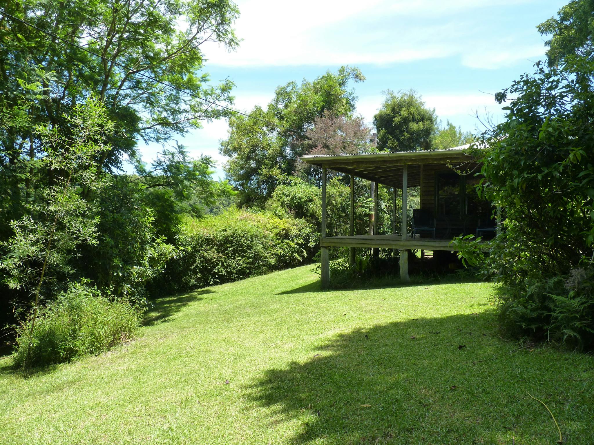 Accommodation nature rural farmstays Maleny Bellthorpe rainforest waterfall track fireplace birds Accommodation nature rural farmstays Maleny Bellthorpe rainforest waterfall track fireplace birds