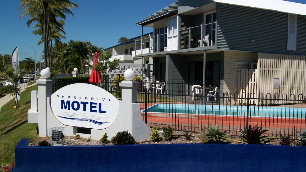 Shoredrive Motel