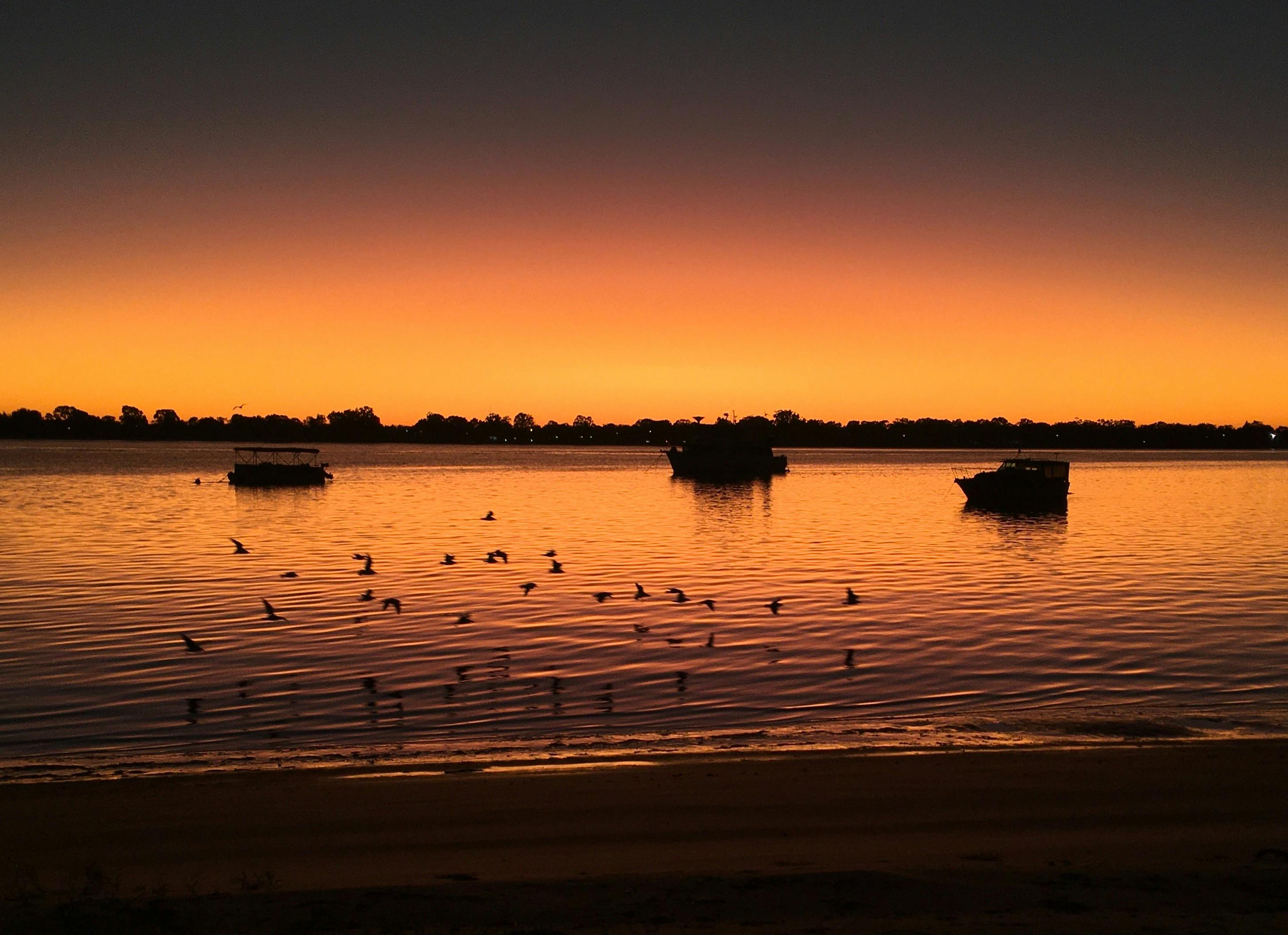 Bribie Beach Shack - sunrise over Bribie