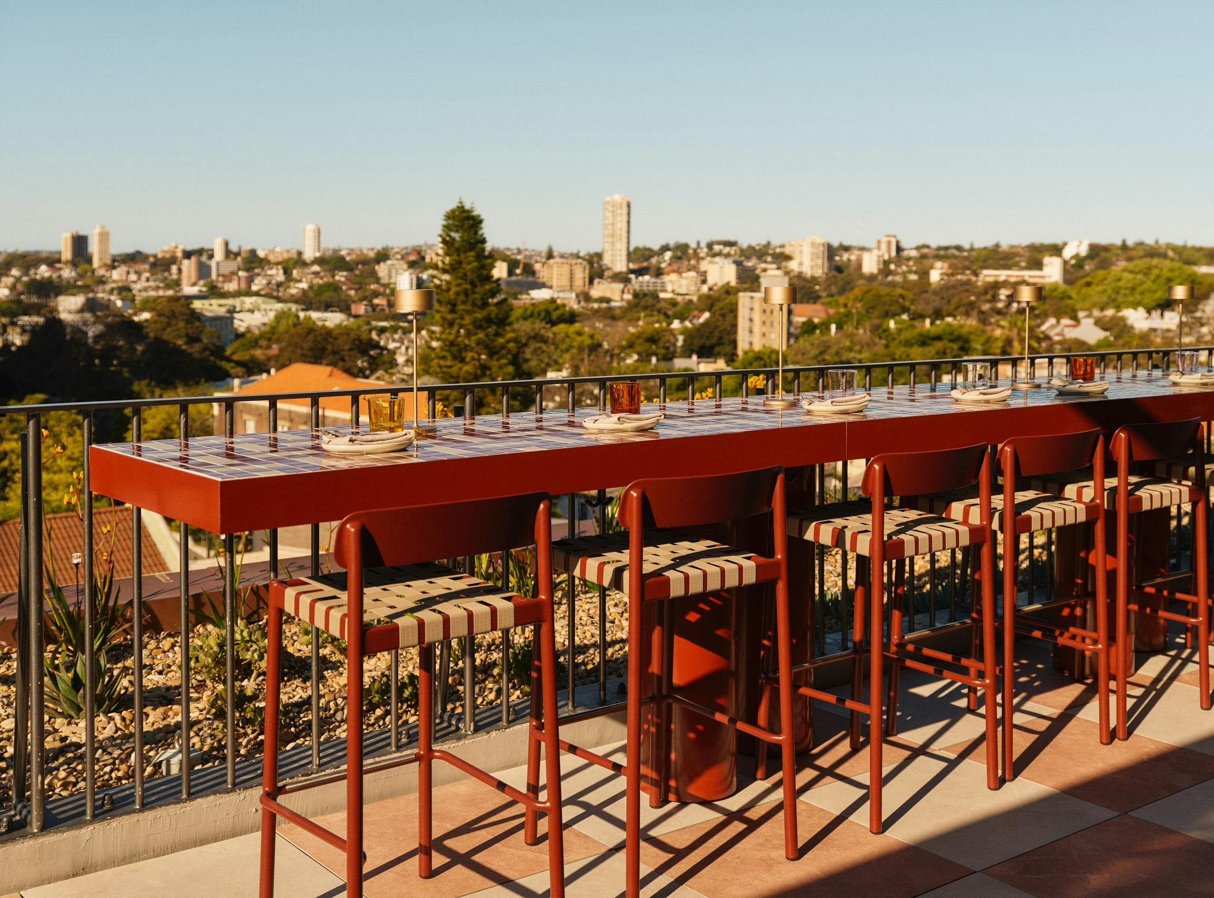 Outdoor high bar table