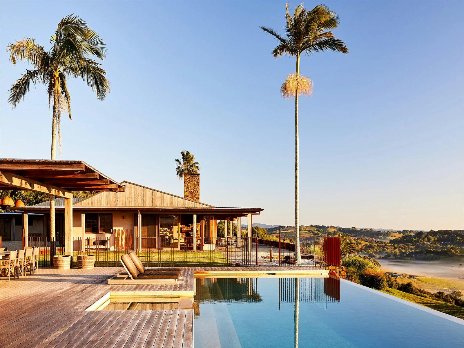 Magnesium swimming pool with unrivalled panoramic views