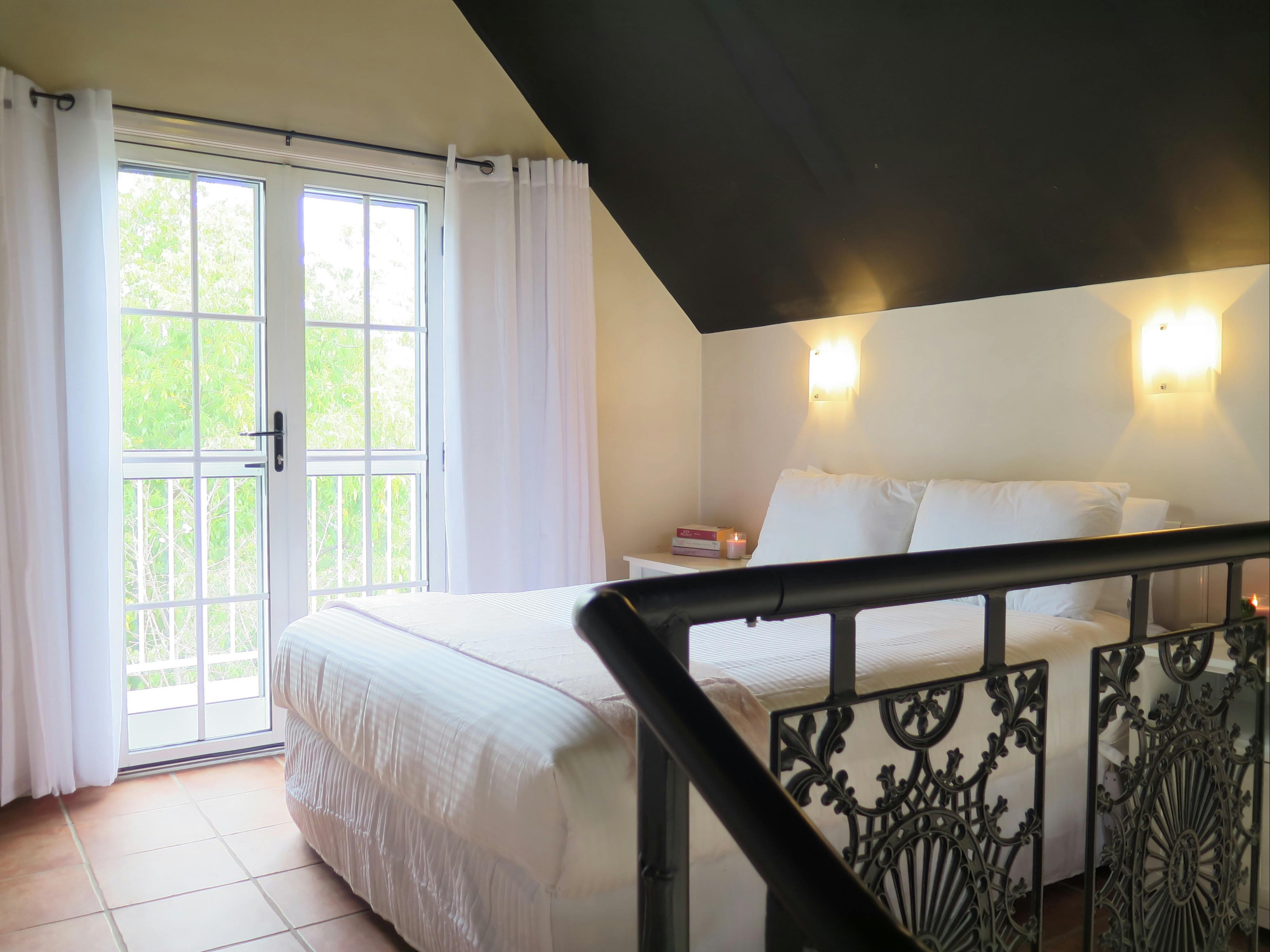 The Silky Oak- Bedroom with Private Balcony