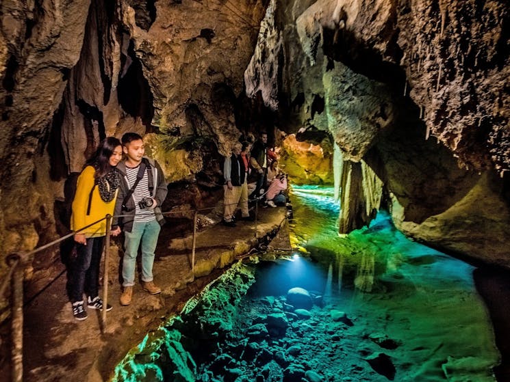 Jenolan Caves tours from Sydney