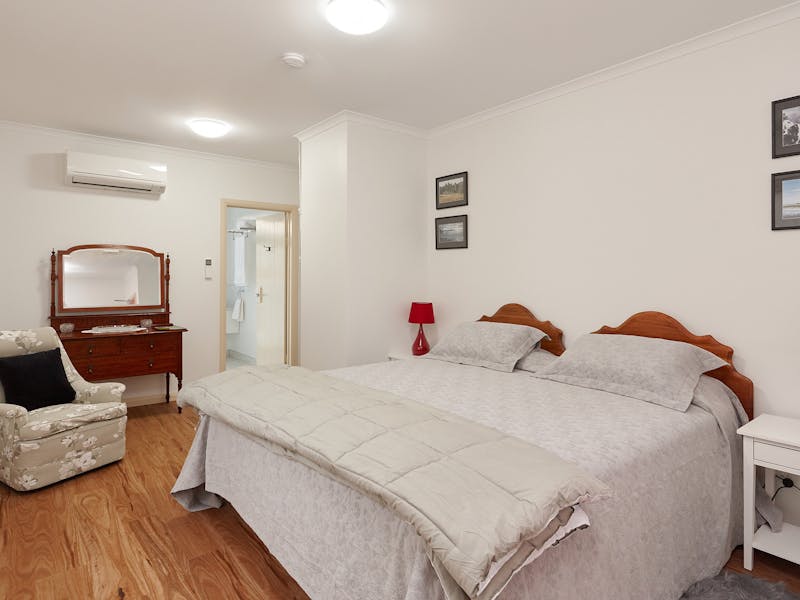 Flinders Island Gourmet Retreat at Cooma House