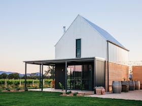 The Gate House - Yeates Wines Vinestay