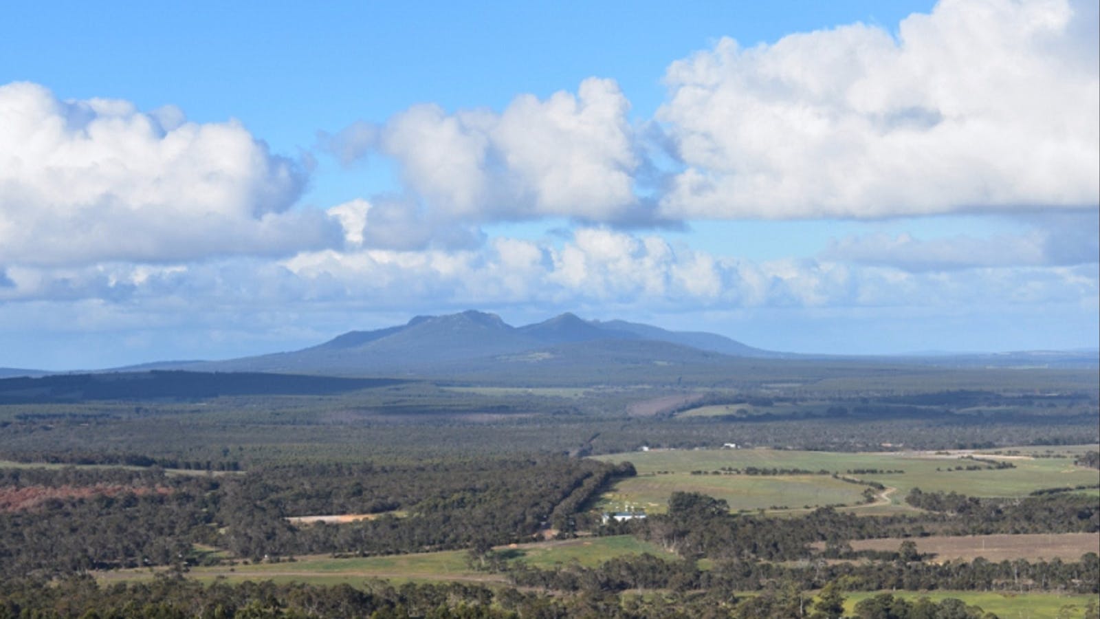 Pwakkenbak (Mount Barker Hill)