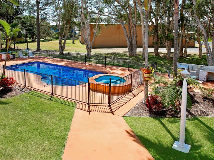 Pool and Barbecue area