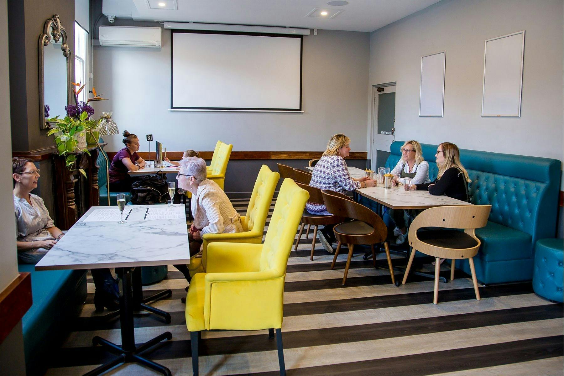 The Stirling Arms Hotel Bistro