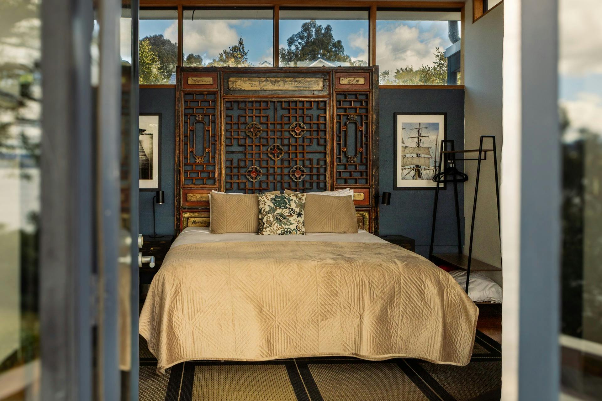 MAster bedroom at Snug on the Bay