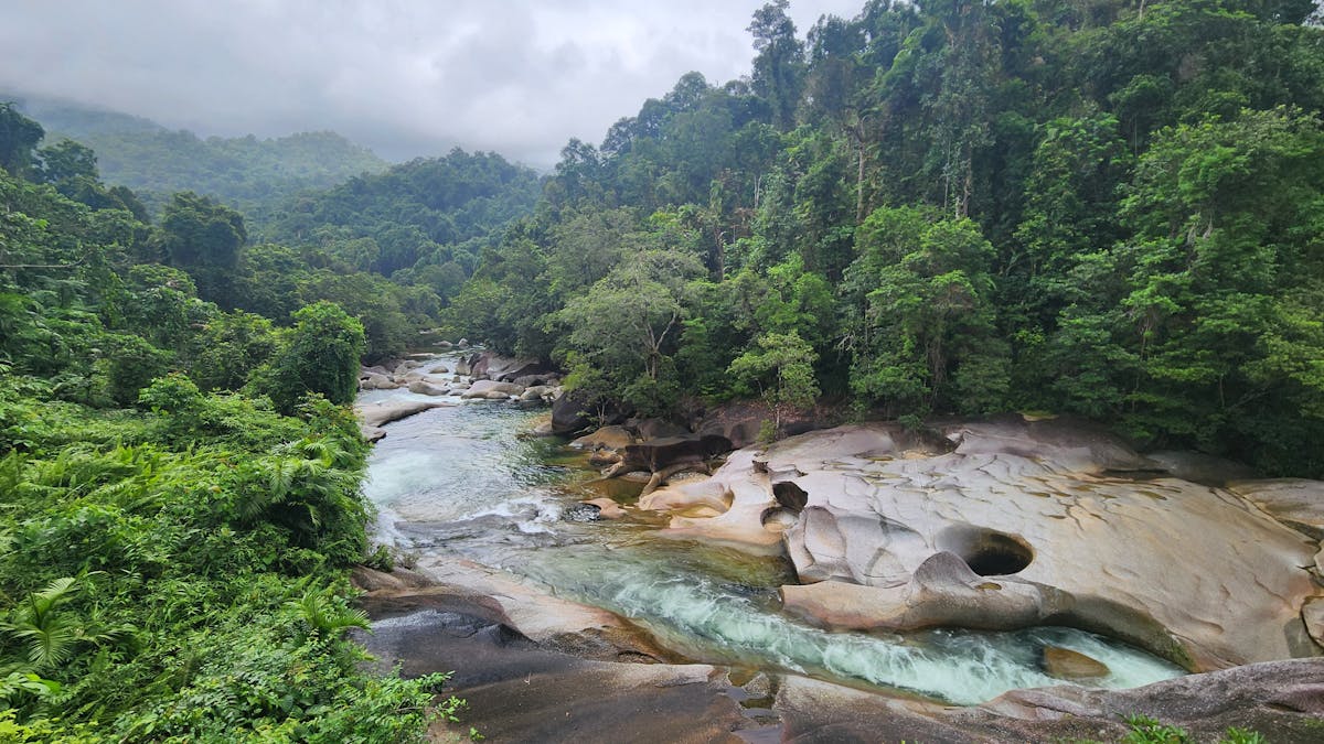 Babinda Boulders