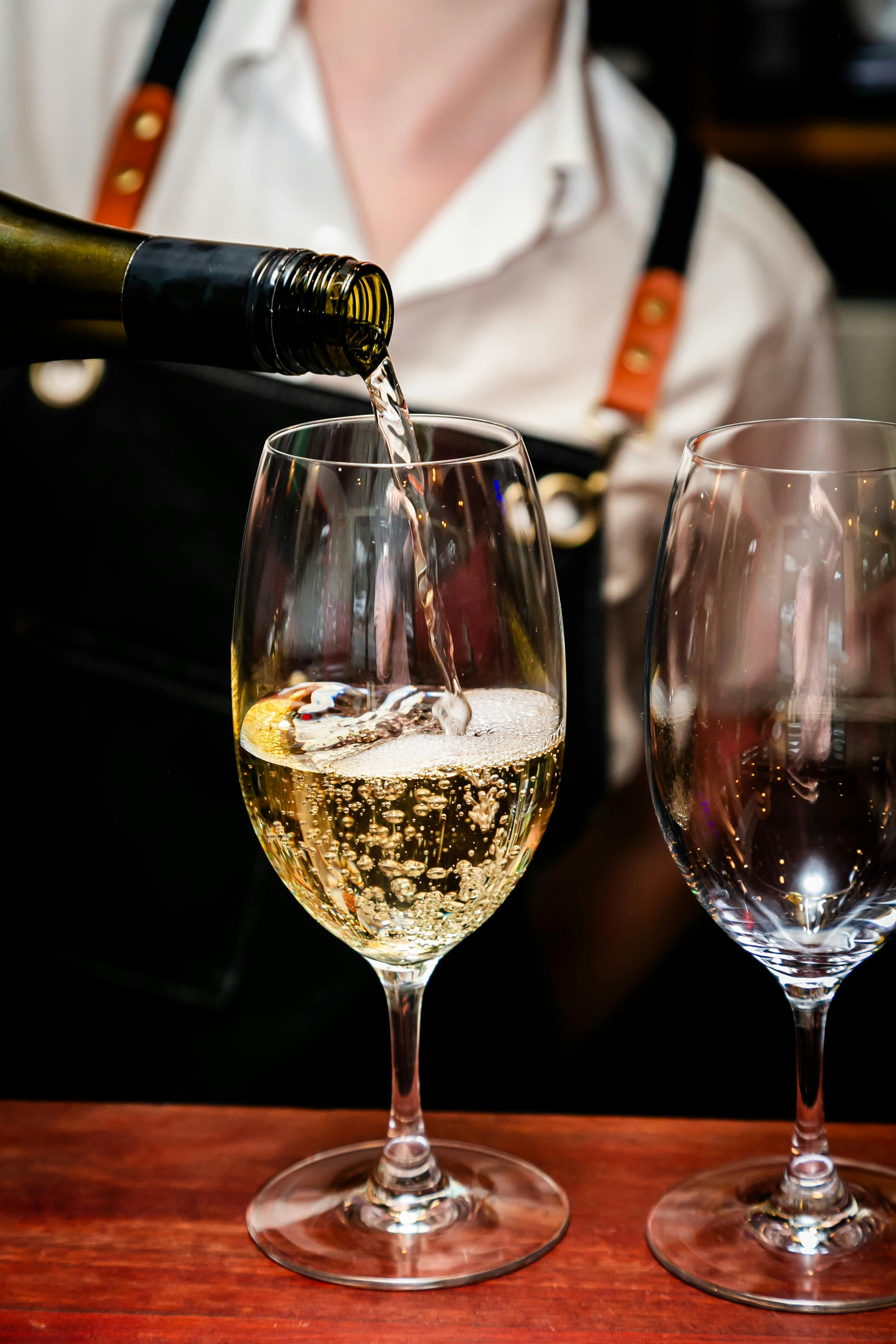 Champagne being pired