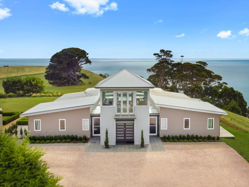 Table House sits on Table Cape overlooking Bass Strait on Tasmania's north west coast