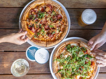 $18 pizzas $18 pizzas