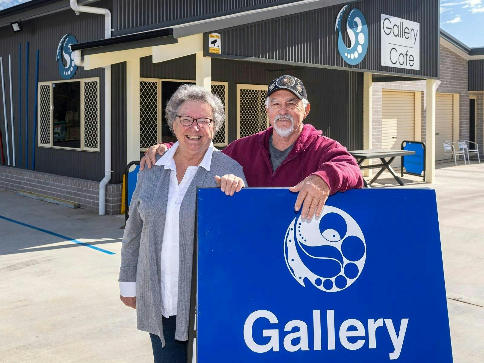 卡梅倫藝術集團高烏拉畫廊藝術展