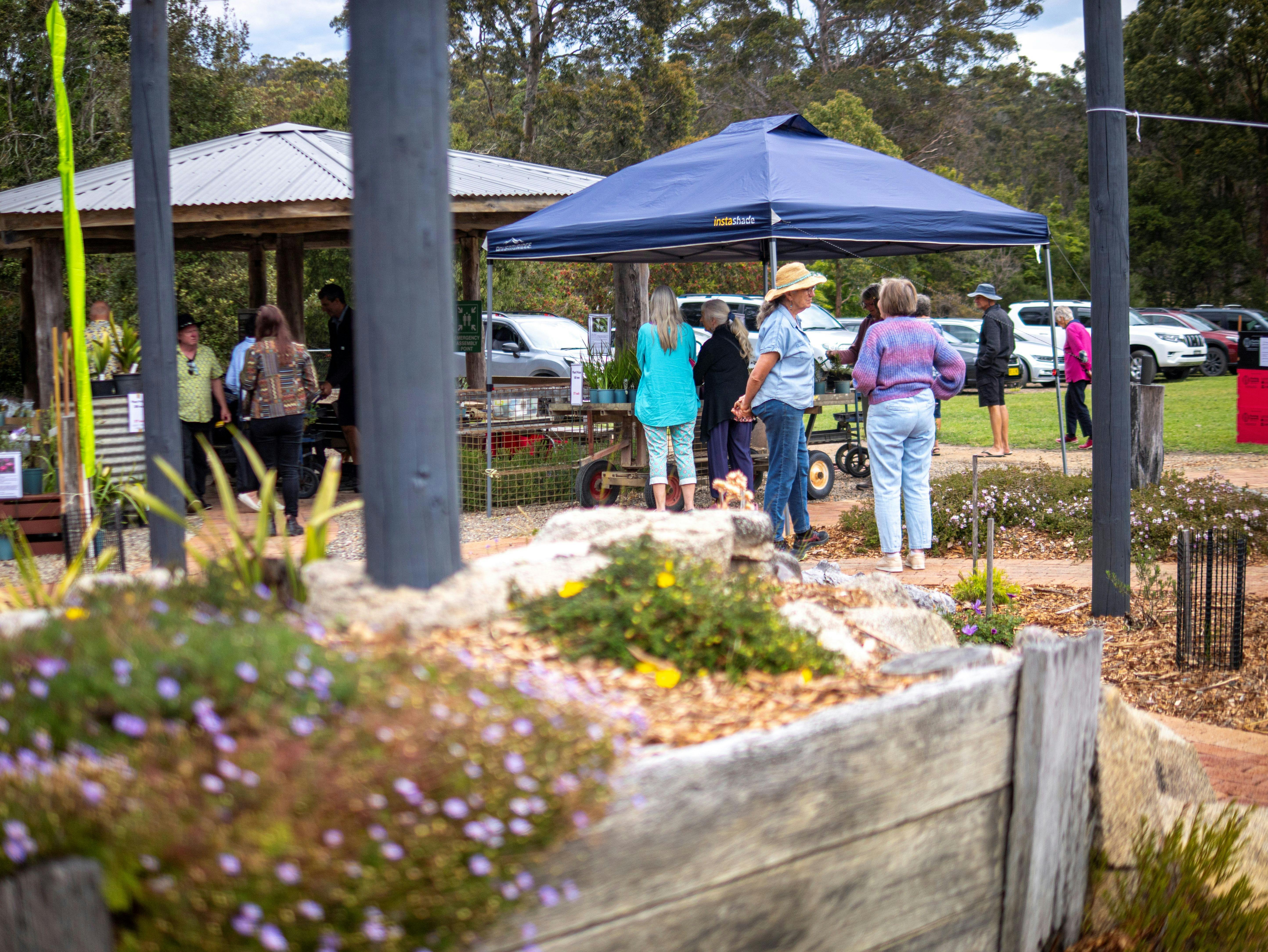 Herbstlicher Verkauf einheimischer Pflanzen und Tag der offenen Tür auf der Kangarutha Farm