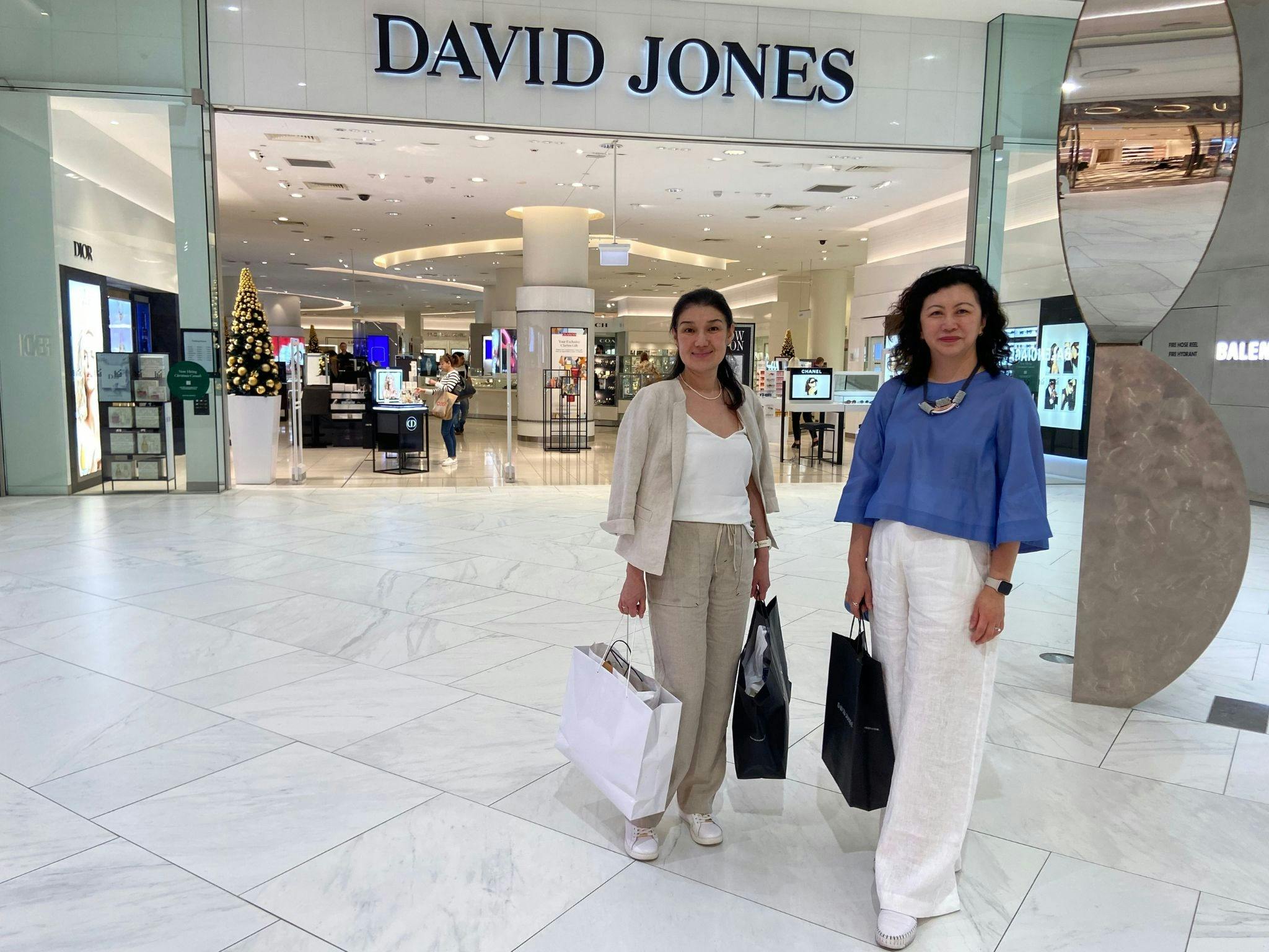 Personal Stylist Celia Shopping in QueensPlaza David Jones