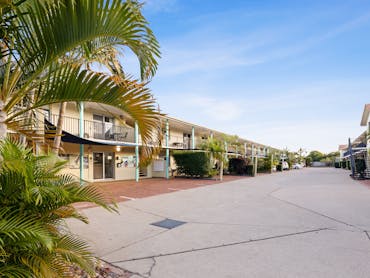 Arlia Sands Apartments