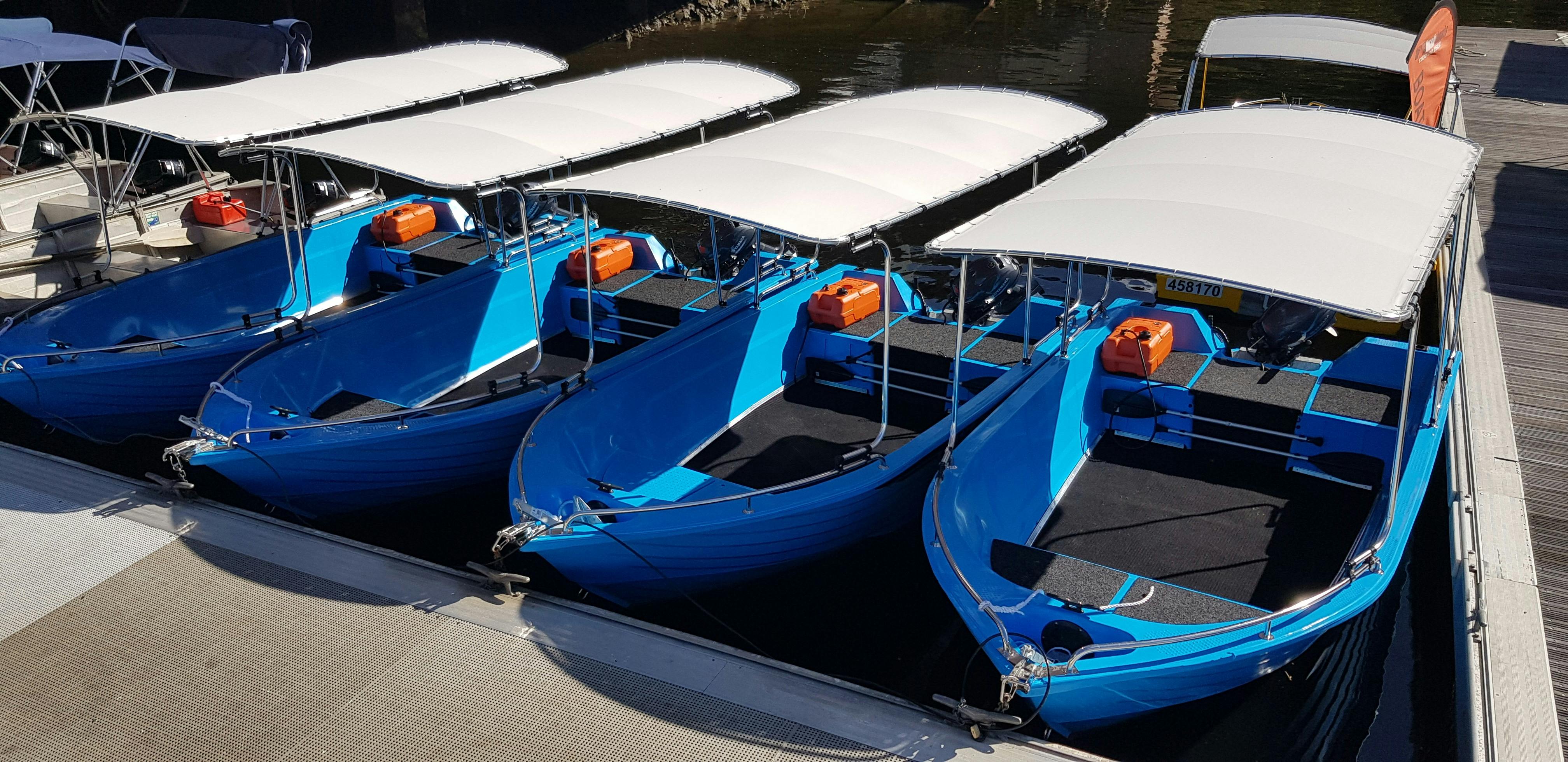 蓝色多边形贝罗拉水域